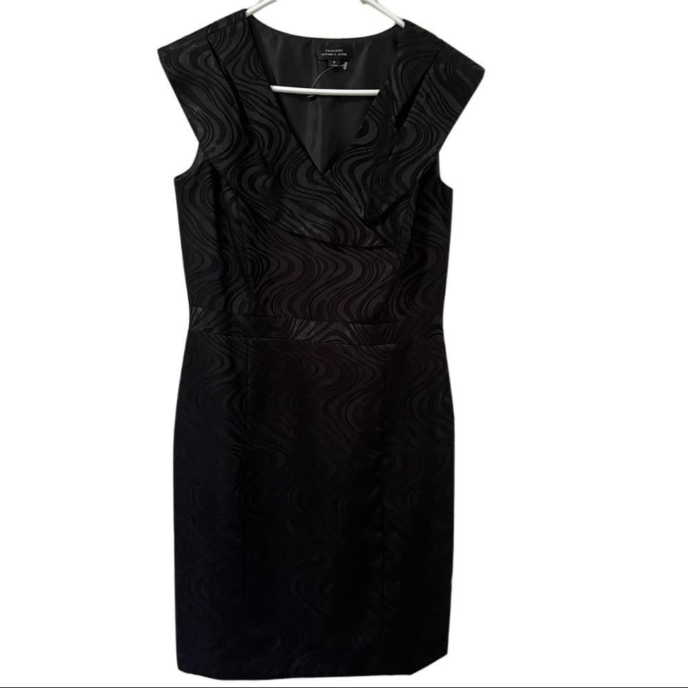Tahari  Arthur S. Levine Size 6 Black Dress Women Soft Draped Neck line NWOT